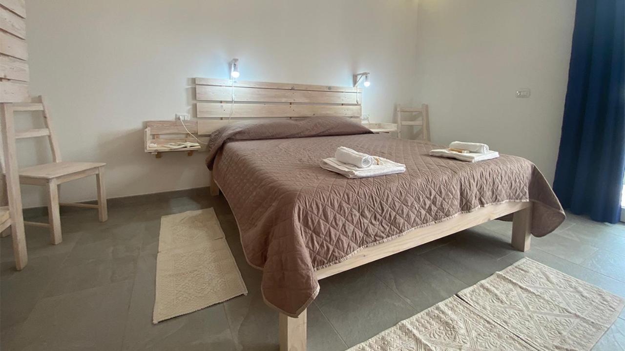 I Tre Schen Hotel Calasetta Kültér fotó