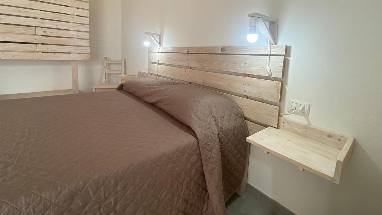 I Tre Schen Hotel Calasetta Kültér fotó